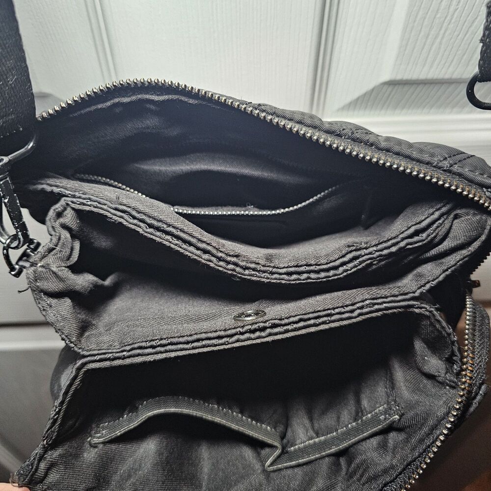 Nicole Miller Black Quilted Crossbody Lots Of Pockets - Picture 7 of 12